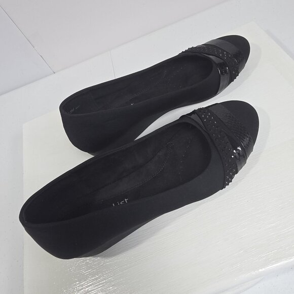 Laundry List Wedge Flats Shoes Womens Size 9.5 Black Studded Cap Toe BAIL-029 - Picture 6 of 10